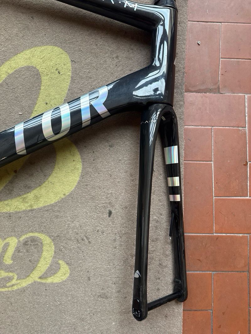 Used Factor O2 VAM 2024 Road & Gravel, Black — image 9 of 11