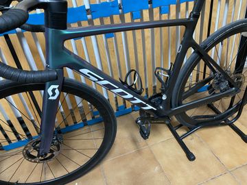 Used Scott Addict RC Pro 2021 Frameset 2021 Road & Gravel, Green — image 5 of 7