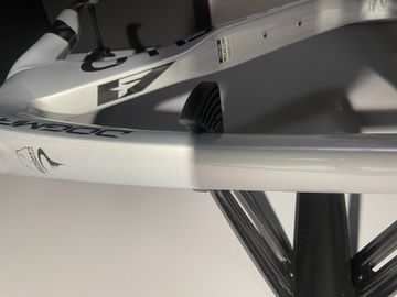 Used Pinarello Dogma F Frameset 2024 Road & Gravel, Light Gray — image 8 of 9