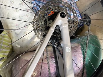 Used Orbea OIZ H30 21 2022 2022 Mountainbike, Light Gray, 29 — image 7 of 7