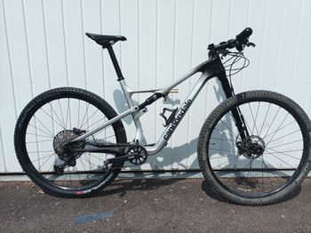 Used Cannondale Scalpel Shimano Deore XT 2024 Mountainbike, Light Gray — image 4 of 6