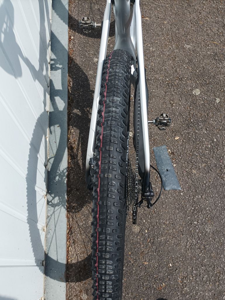Used Cannondale Scalpel Shimano Deore XT 2024 Mountainbike, Light Gray — image 5 of 6
