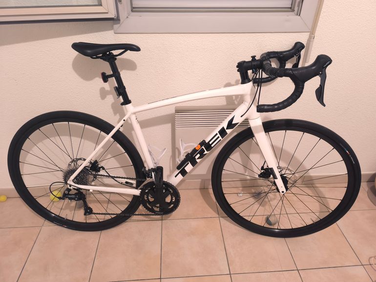 Used Trek Trek Domane Al 3 2024 Road & Gravel, White — image 6 of 7