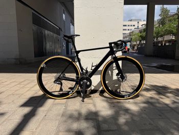Used Canyon ULTIMATE CF SLX 8 DI2 2022 Road & Gravel, Black — image 22 of 22