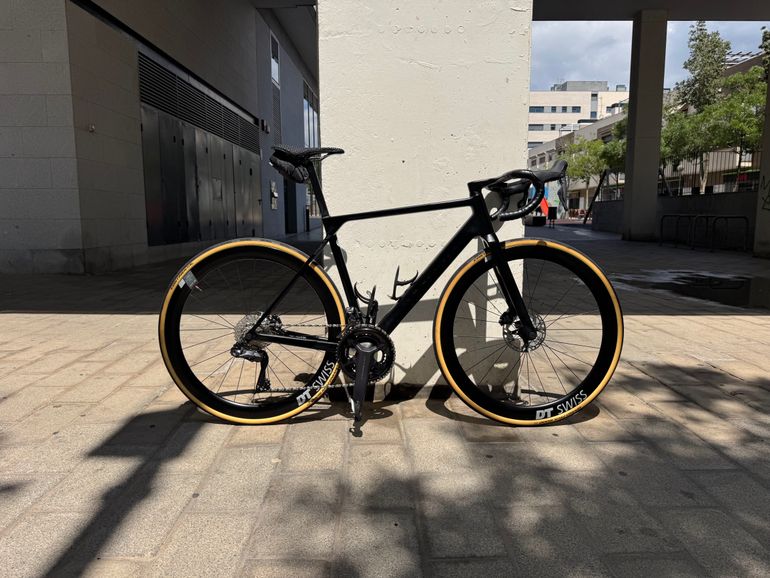 Used Canyon ULTIMATE CF SLX 8 DI2 2022 Road & Gravel, Black — image 22 of 22