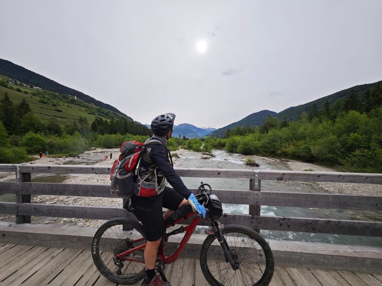 Used Cannondale Habit 4 2024 2024 Mountainbike, Red, 27.5 — image 5 of 6