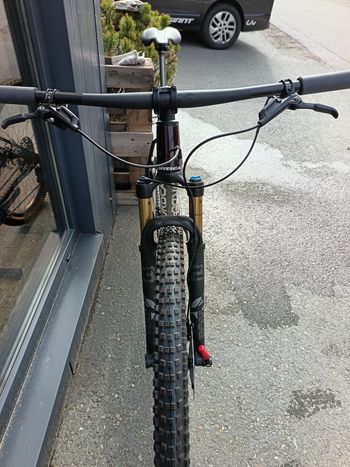 Used Orbea Orbea Alma M-LDT 2023 Mountainbike, Red — image 9 of 10