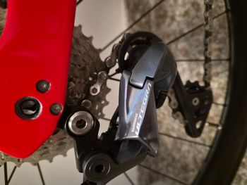 Used Trek Madone SLR 6 Disc 2020 2020 Road & Gravel, Red — image 10 of 11