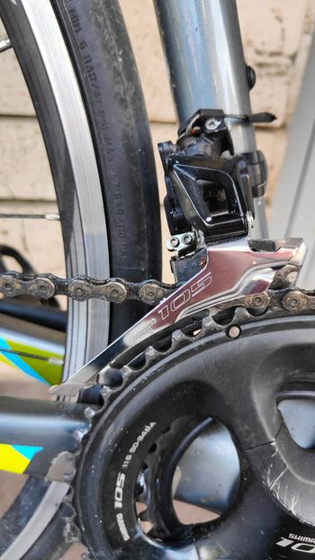 Used Focus Izalco Shimano 105 2019 Road & Gravel, Light Gray — image 9 of 10