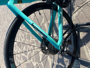 Used Bianchi Aria Disc Ultegra Di11 Elettronico 2020 Road & Gravel, Blue — image 9 of 13