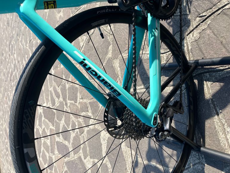 Used Bianchi Aria Disc Ultegra Di11 Elettronico 2020 Road & Gravel, Blue — image 9 of 13
