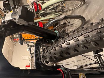 Used Specialized S-Works Epic 2023 2023 Mountainbike, Green — image 9 of 9
