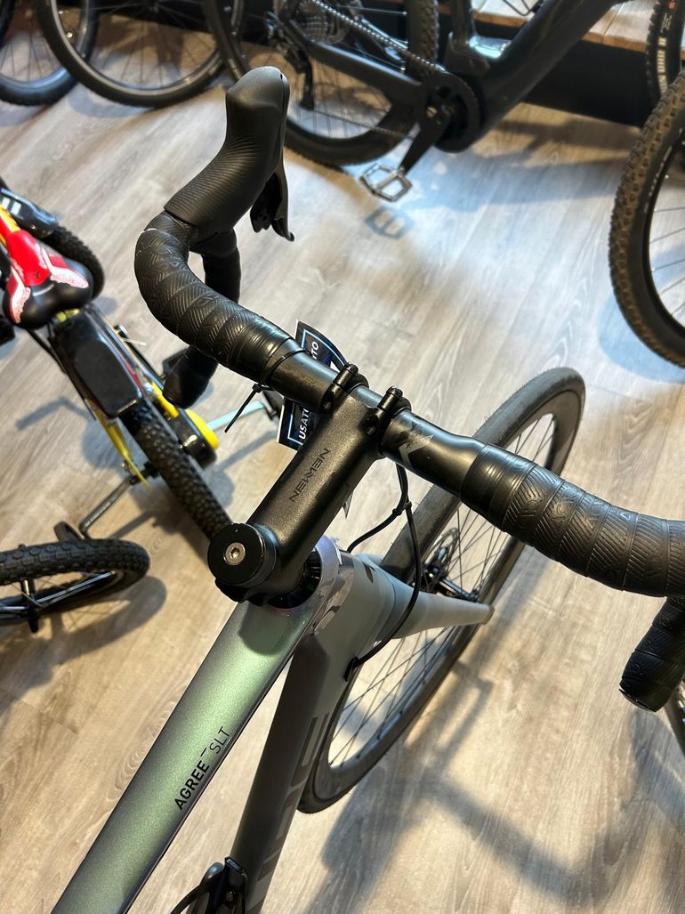 Used CUBE AGREE C:62 SLT 2021 2021 Road & Gravel, Light Gray — image 8 of 8