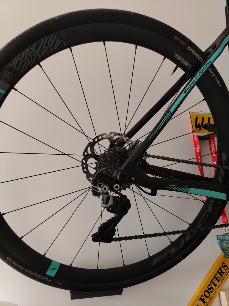 Used Bianchi Oltre Shimano Ultegra 2020 Road & Gravel, Black — image 6 of 9