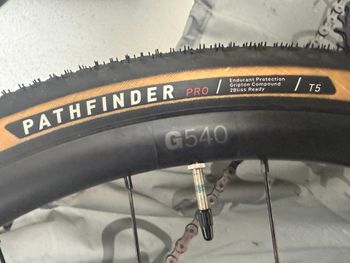 Used Specialized Diverge Comb Carbon 2025 Road & Gravel, Green — image 12 of 13