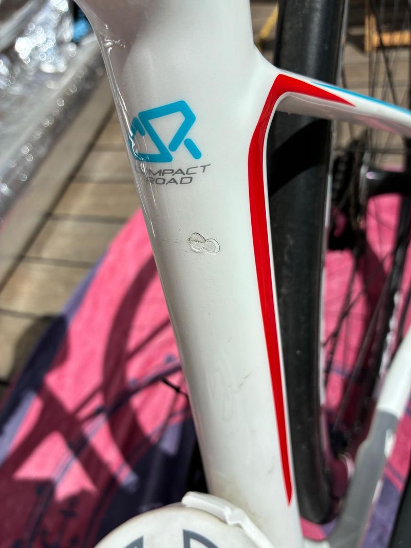 Gebrauchtes Giant Defy Advanced 1 2015 2015 Road & Gravel, Weiß — Bild 4 von 4