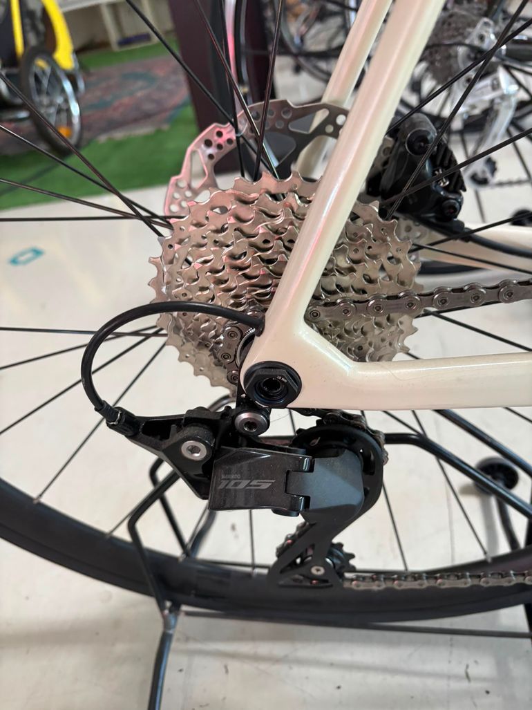 Used Orbea ORCA M30 2024 2024 Road & Gravel, White — image 9 of 14