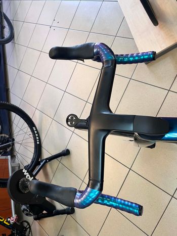 Used Trek Madone SLR 7 Gen 7 2024 2024 Road & Gravel — image 17 of 21