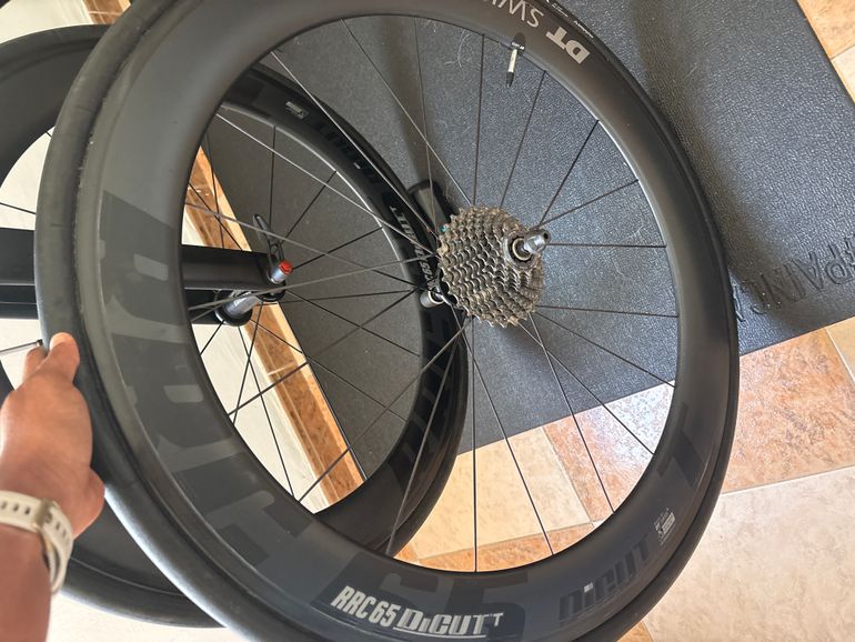 Tweedehands Canyon Speedmax CF SLX Di2 2018 2018 Road & Gravel — afbeelding 9 van 10
