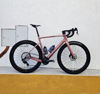 Cervélo Aspero 5 SRAM Force AXS XPLR 1 Rose Champagne 2025 Road & Gravel d'occasion — image 5 sur 5