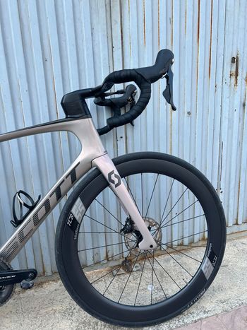 Used Scott Foil RC 30 2022 2022 Road & Gravel, Light Gray — image 8 of 10