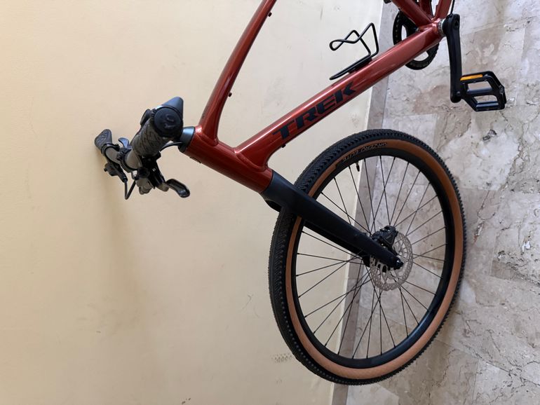 Used Trek DUAL SPORT 3 GEN 5 2024 2024 Road & Gravel, Orange — image 7 of 9