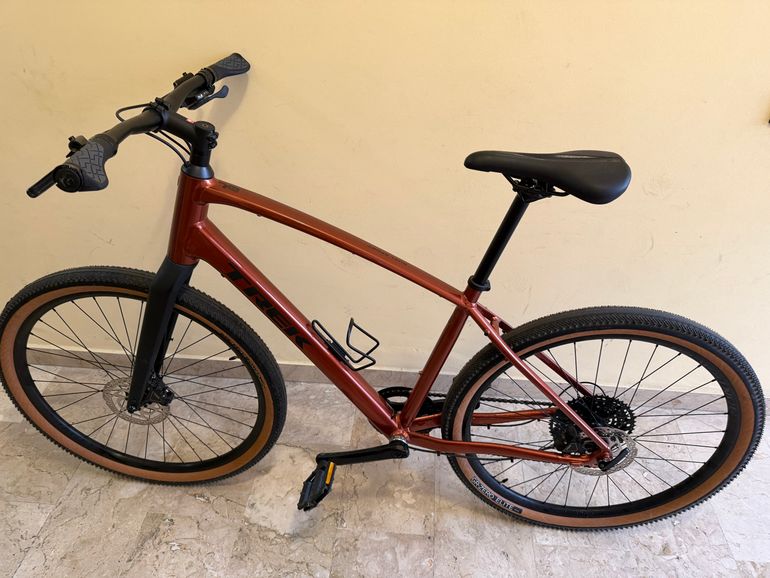 Used Trek DUAL SPORT 3 GEN 5 2024 2024 Road & Gravel, Orange — image 9 of 9