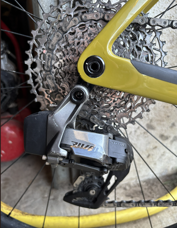 Scott Addict SRAM Rival eTap AXS 2023 Road & Gravel usato, Verde — immagine 5 di 10