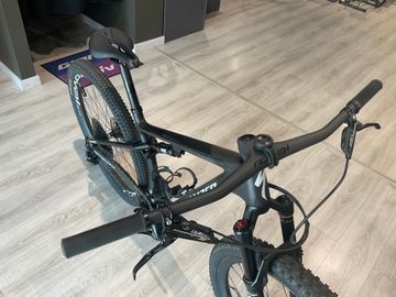 Used Specialized Epic SRAM X01 Eagle 2022 Mountainbike, Black — image 10 of 14