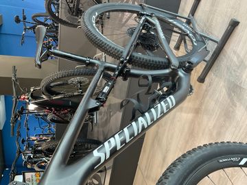 Used Specialized Epic SRAM X01 Eagle 2022 Mountainbike, Black — image 13 of 14