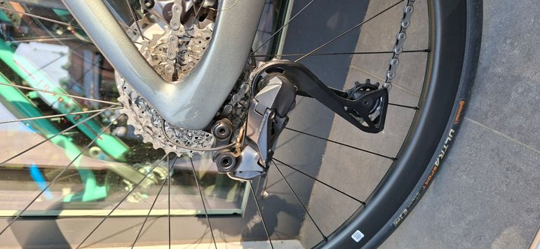 Brugt Bianchi Oltre Comp Ultegra Di2 2023 2023 Road & Gravel — billede 7 af 11
