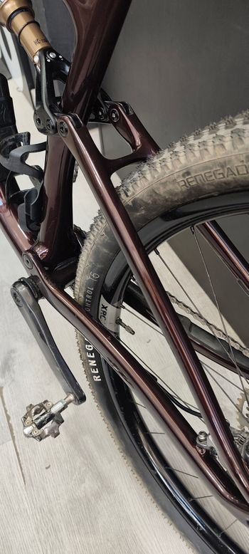 Specialized Epic EVO Pro 2022 Mountainbike usato, Rosso — immagine 12 di 16