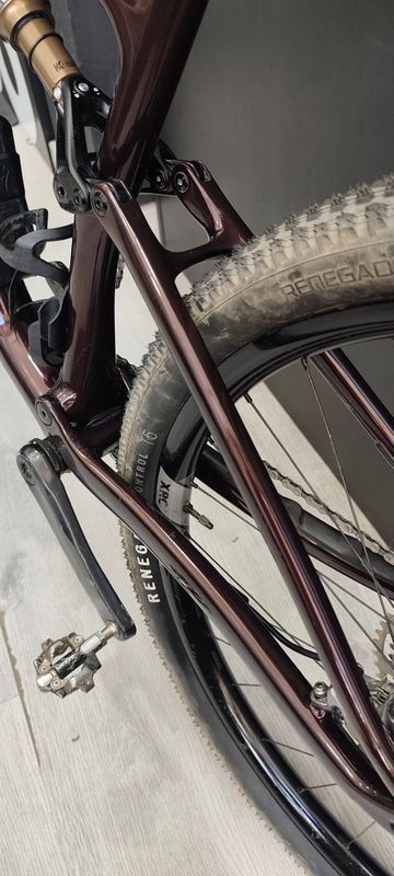 Used Specialized Epic EVO Pro 2023 Mountainbike, Red, 29 — image 12 of 20