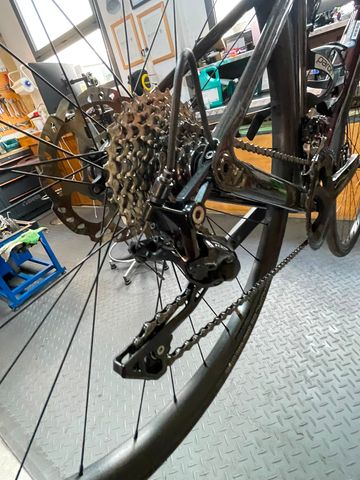 Scott Addict 30 2024 2024 Road & Gravel d'occasion — image 10 sur 21
