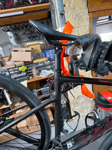 Scott Addict 30 2024 2024 Road & Gravel d'occasion — image 15 sur 21