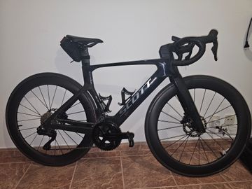 Scott Foil RC 20 2024 2024 Road & Gravel usato, Nero — immagine 5 di 8