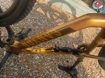 Canyon Lux Trail CF 8 2024 2024 Mountainbike usato, Arancione — immagine 11 di 13