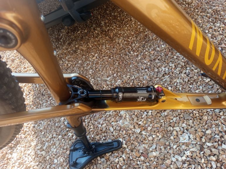 Canyon Lux Trail CF 8 2024 2024 Mountainbike usato, Arancione — immagine 12 di 13