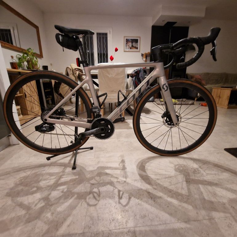 Brugt Scott Addict RC 10 2023 2023 Road & Gravel — billede 6 af 16