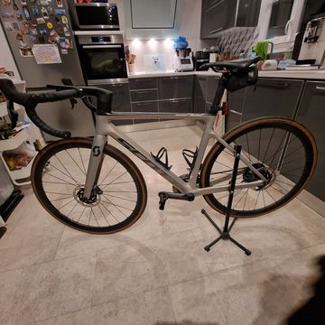 Brugt Scott Addict RC 10 2023 2023 Road & Gravel — billede 8 af 16
