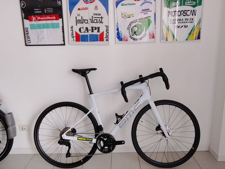 Used BMC Roadmachine FOUR 2024 2024 Road & Gravel, White — image 7 of 13