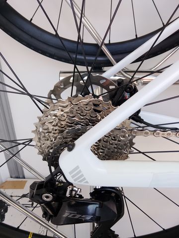 Used BMC Roadmachine FOUR 2024 2024 Road & Gravel, White — image 13 of 13