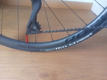 Used Bianchi Oltre 105 Di2 2023 2023 Road & Gravel, White — image 6 of 6