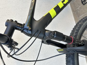 Used Trek Procaliber 9.6 2020 2020 Mountainbike, Black, 27.5, 29 — image 5 of 14