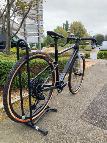 Used BMC URS THREE 2024 2024 Road & Gravel, Black — image 2 of 7