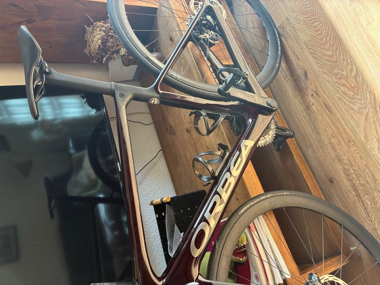 Orbea Orca M31 eltd Orbea OrcaM31 Eltd 2024 Road & Gravel usato, Rosso — immagine 6 di 11