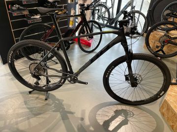 Used BH EXPERT 5.0 2022 2022 Mountainbike, Black, 29 — image 2 of 5