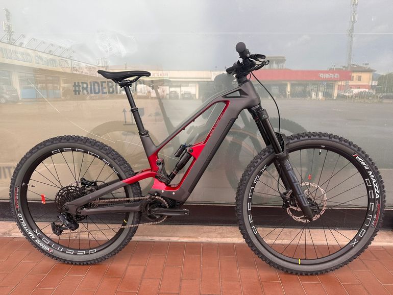 Used Olympia Hammer Carbon 900wh 2024 Mountainbike — image 1 of 14