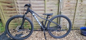 Trek Marlin 4 2023 2023 Mountainbike d'occasion — image 1 sur 3