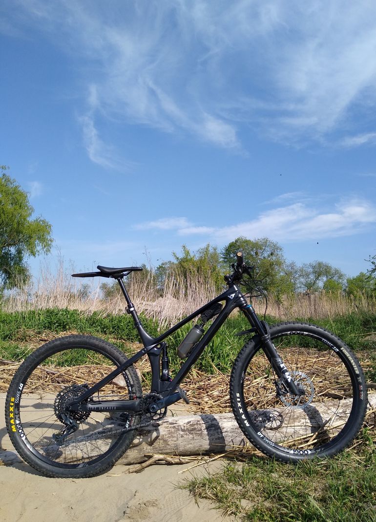 Used YT Industries Izzo CORE 3 29 2022 2022 Mountainbike, Black, 29 — image 1 of 6